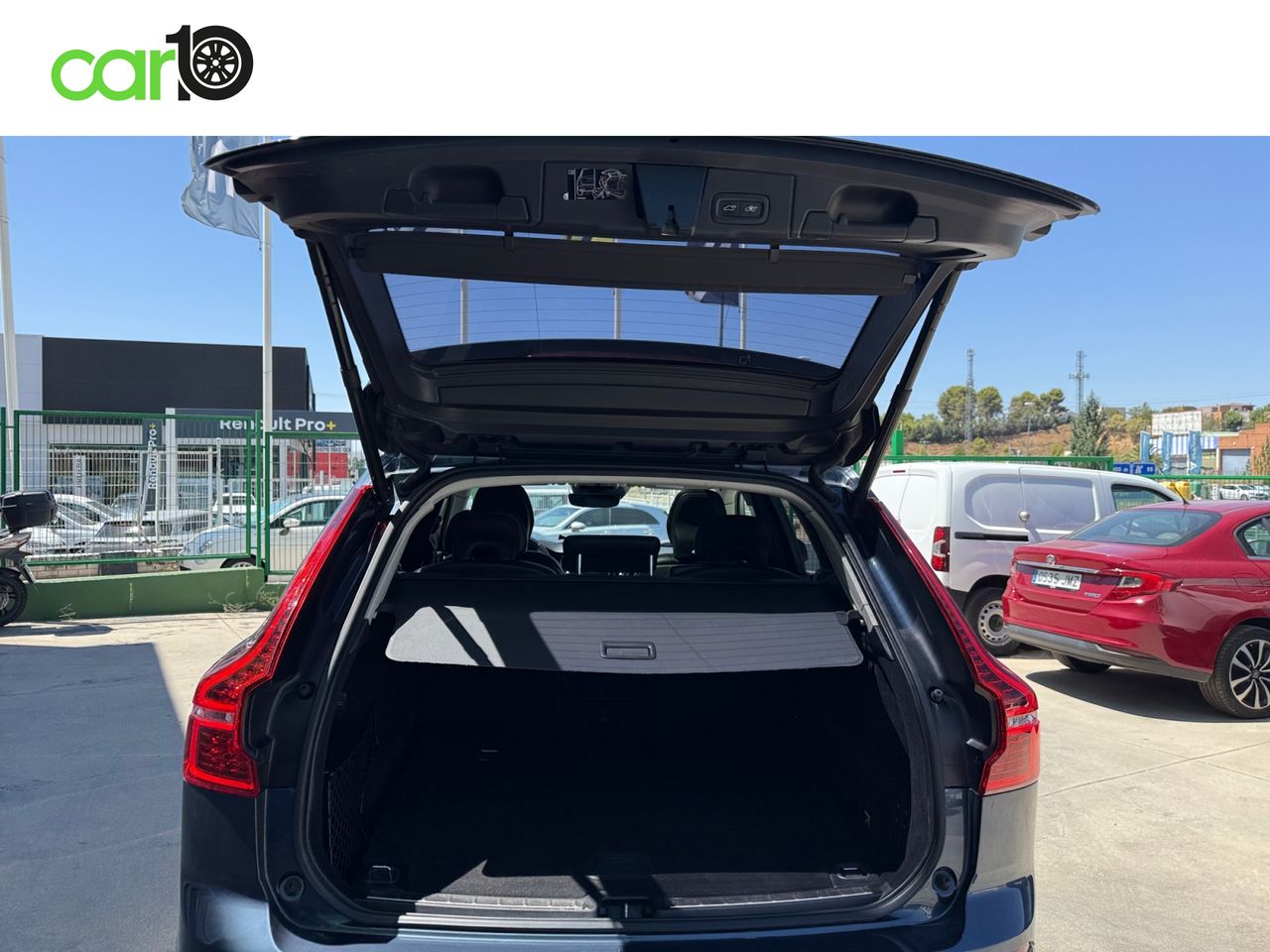 Volvo XC60 2.0 T8 AWD Momentum Auto  - Foto 14
