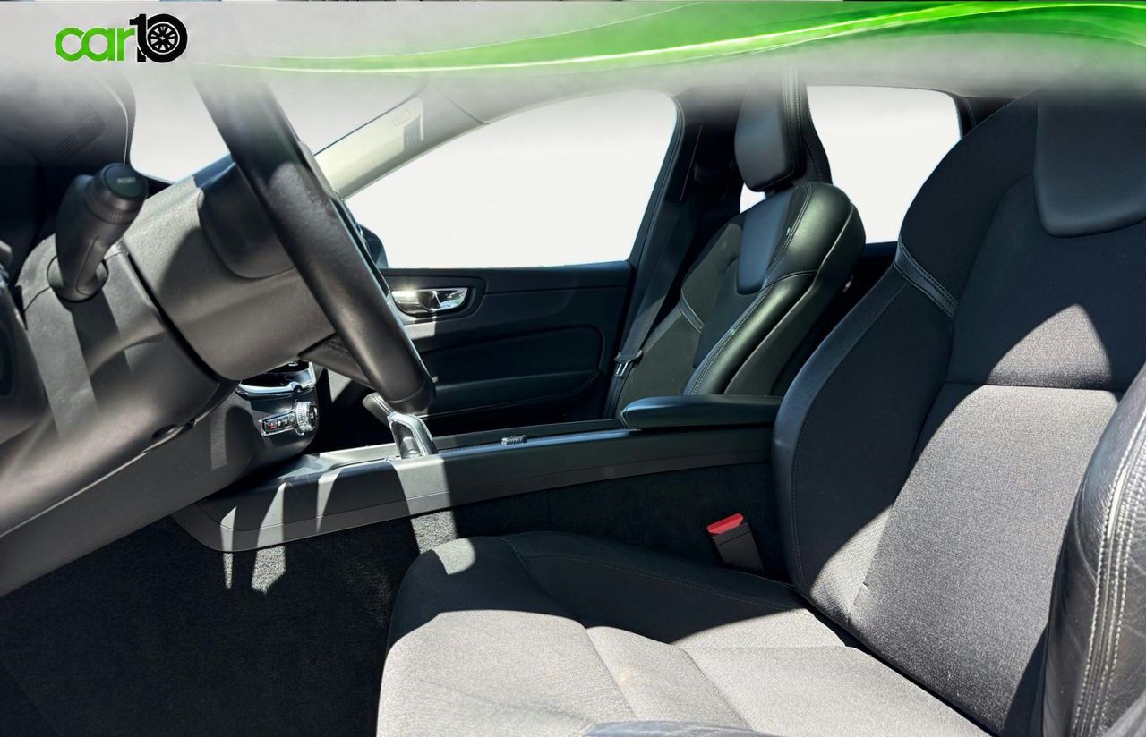 Volvo XC60 2.0 T8 AWD Momentum Auto  - Foto 9