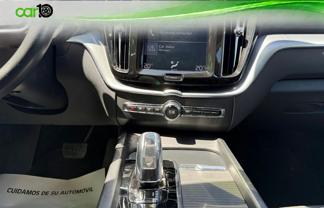 Volvo XC60 2.0 T8 AWD Momentum Auto  - Foto 12