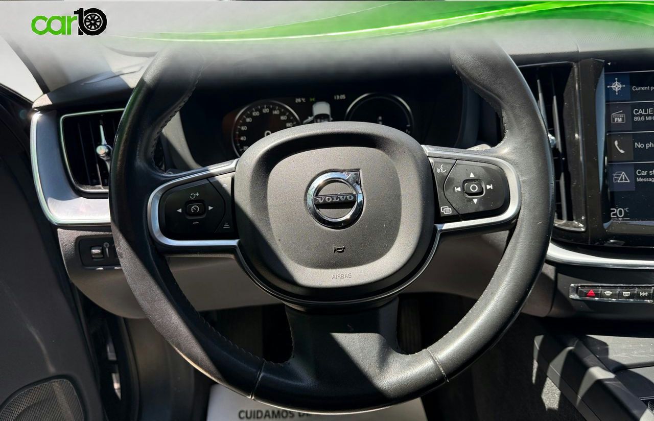 Volvo XC60 2.0 T8 AWD Momentum Auto  - Foto 13