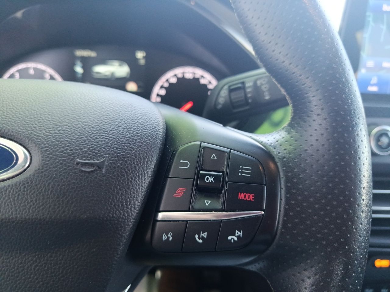 Ford Focus 2.3 Ecoboost 206kW ST 3  - Foto 14