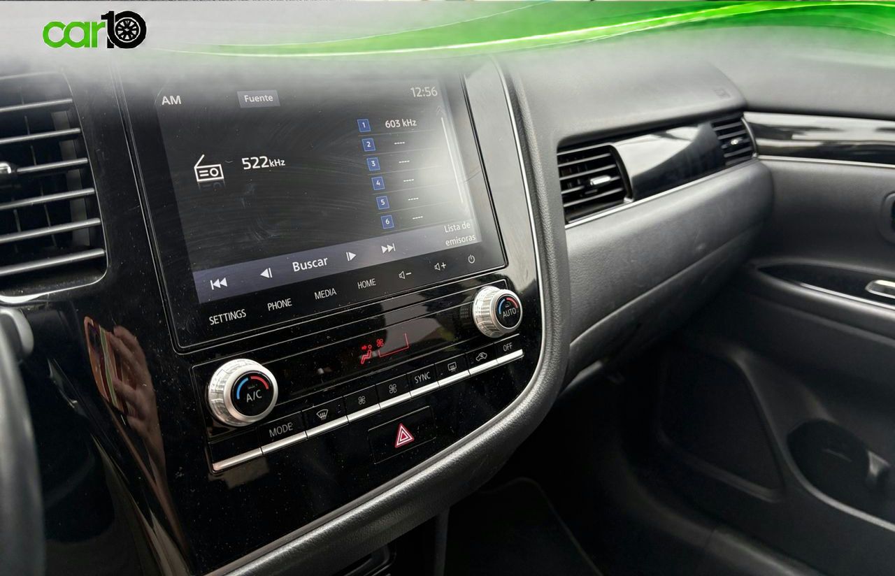 Mitsubishi Outlander 2.4 PHEV Motion Auto 4WD MY19.5  - Foto 17