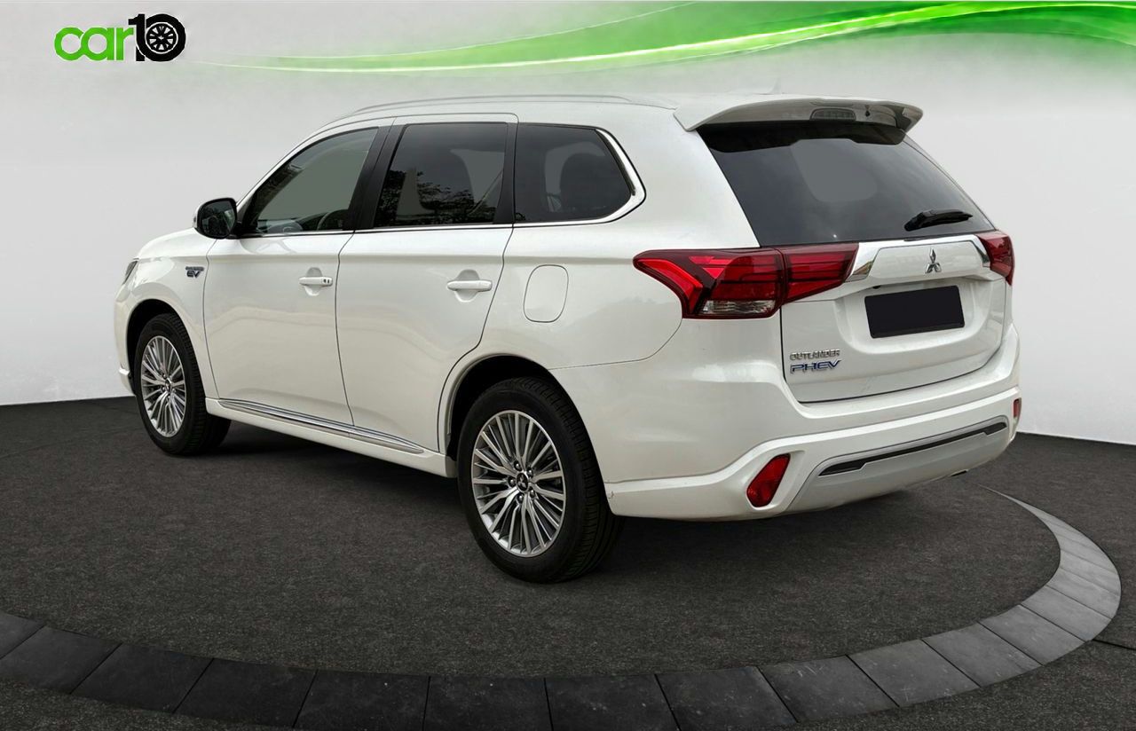 Mitsubishi Outlander 2.4 PHEV Motion Auto 4WD MY19.5  - Foto 9