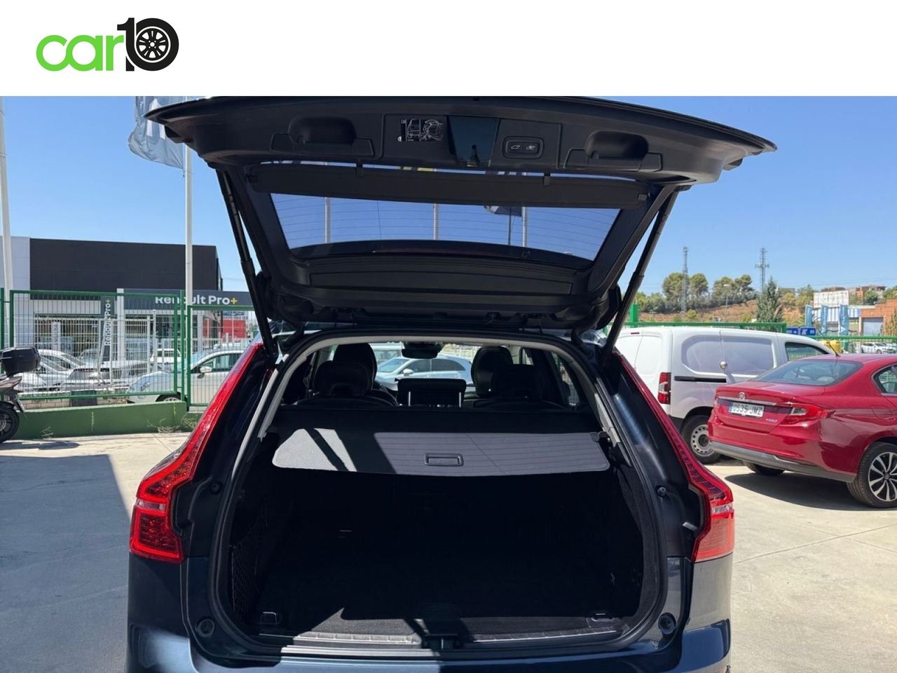 VOLVO XC60 2.0 T8 AWD Momentum Auto  - Foto 14