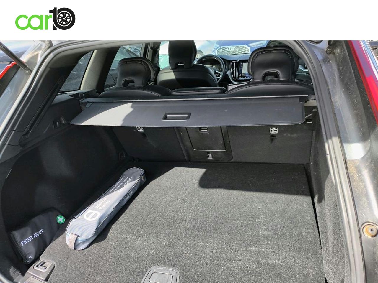 Volvo XC60 2.0 T8 AWD R-Design Auto  - Foto 8