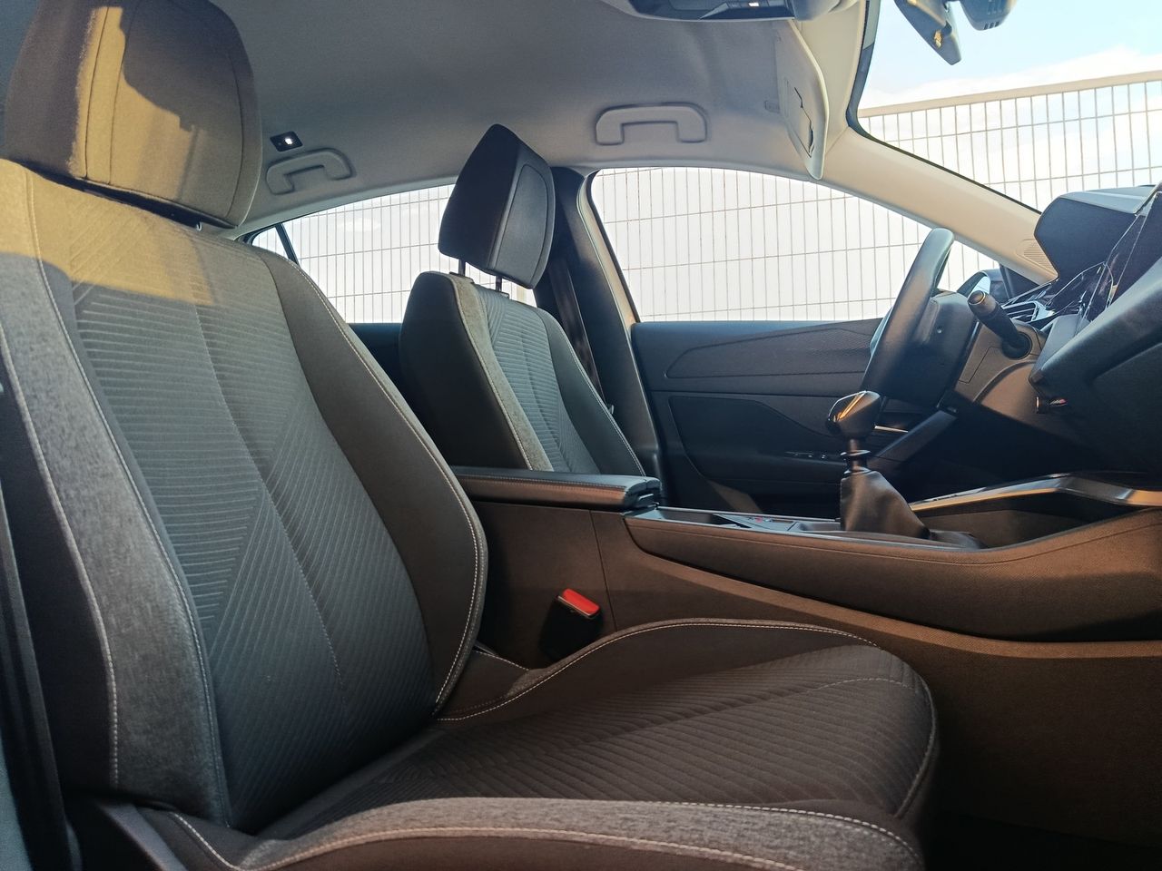 Peugeot 308 5P Active Pack BlueHDi 130 S&S MAN  - Foto 13
