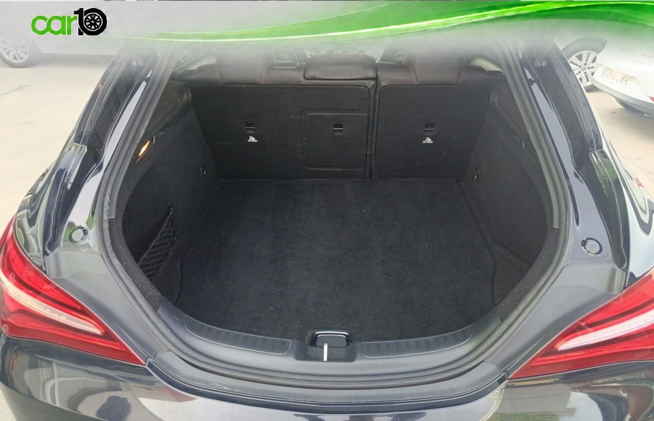 Mercedes CLA 200 D DCT Shooting Brake  - Foto 17