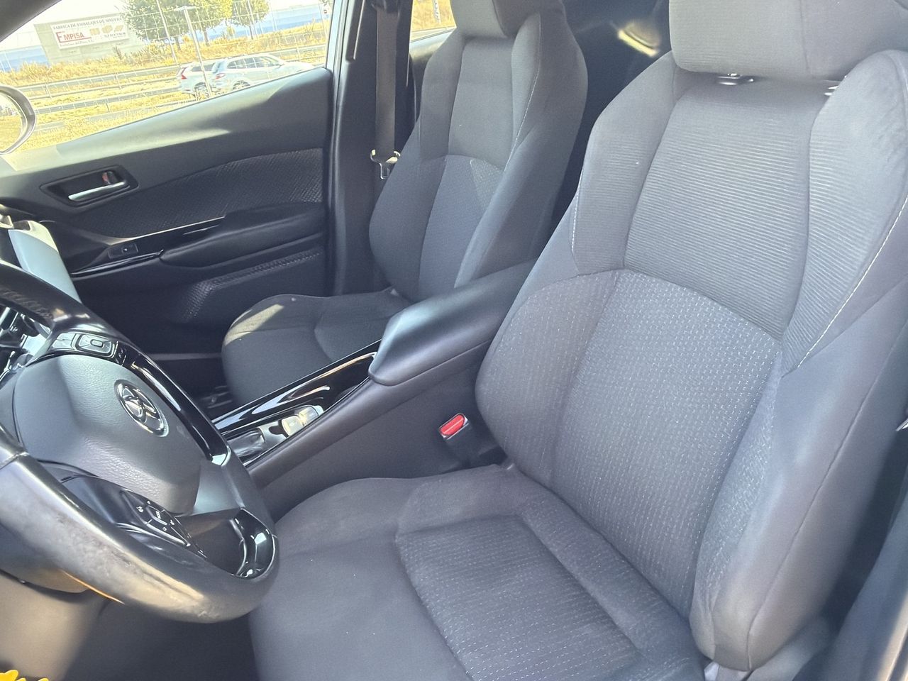 Toyota C-HR 1.8 125H Advance  - Foto 8