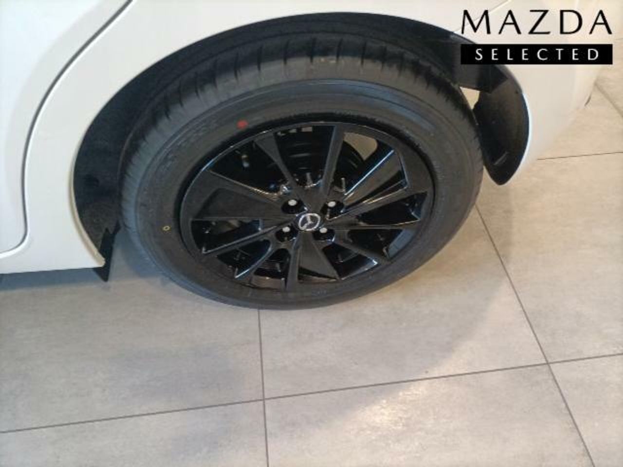mazda 2 2024 / foto grande (3)