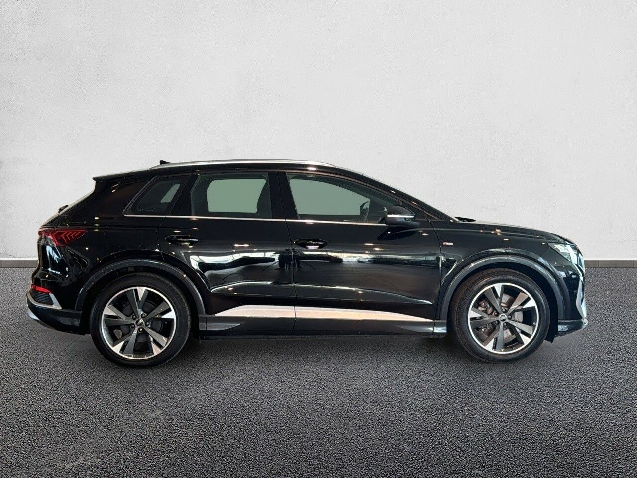 audi q4 2023 / foto grande (3)