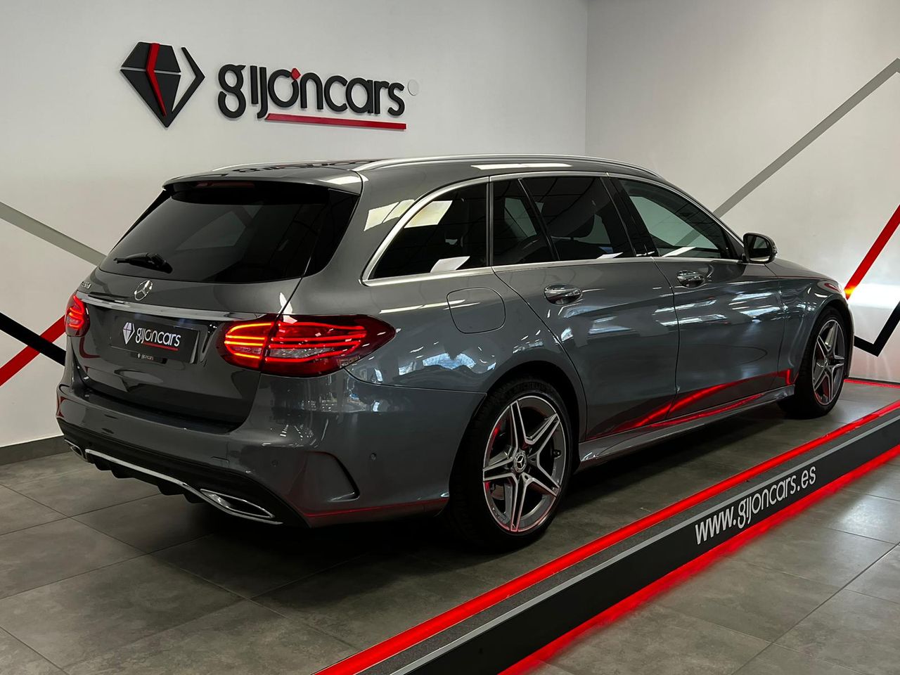 mercedes clase c 2019 / foto grande (2)