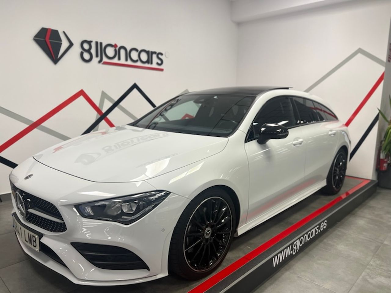 Foto mercedes cla 2020 /