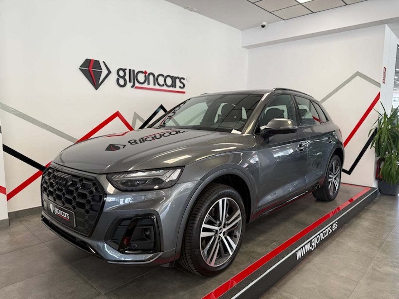 audi q5 2021 /