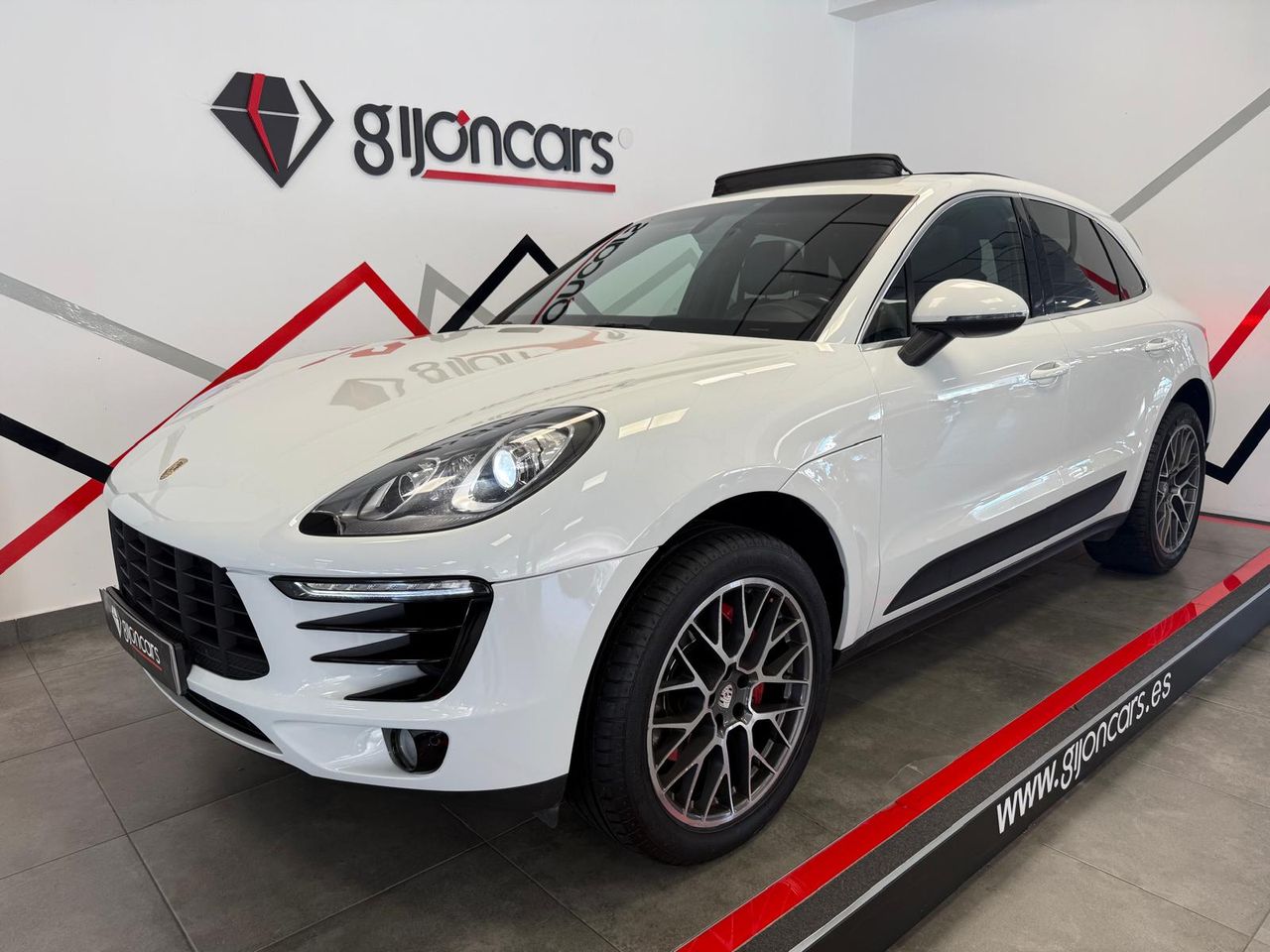Porsche Macan S
