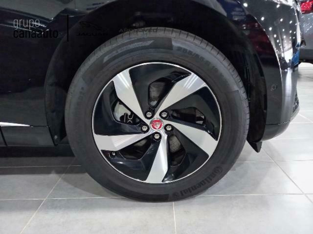 Jaguar F-Pace 2.0D 150KW STANDARD S AUTO 4WD 204 5P - Foto 2