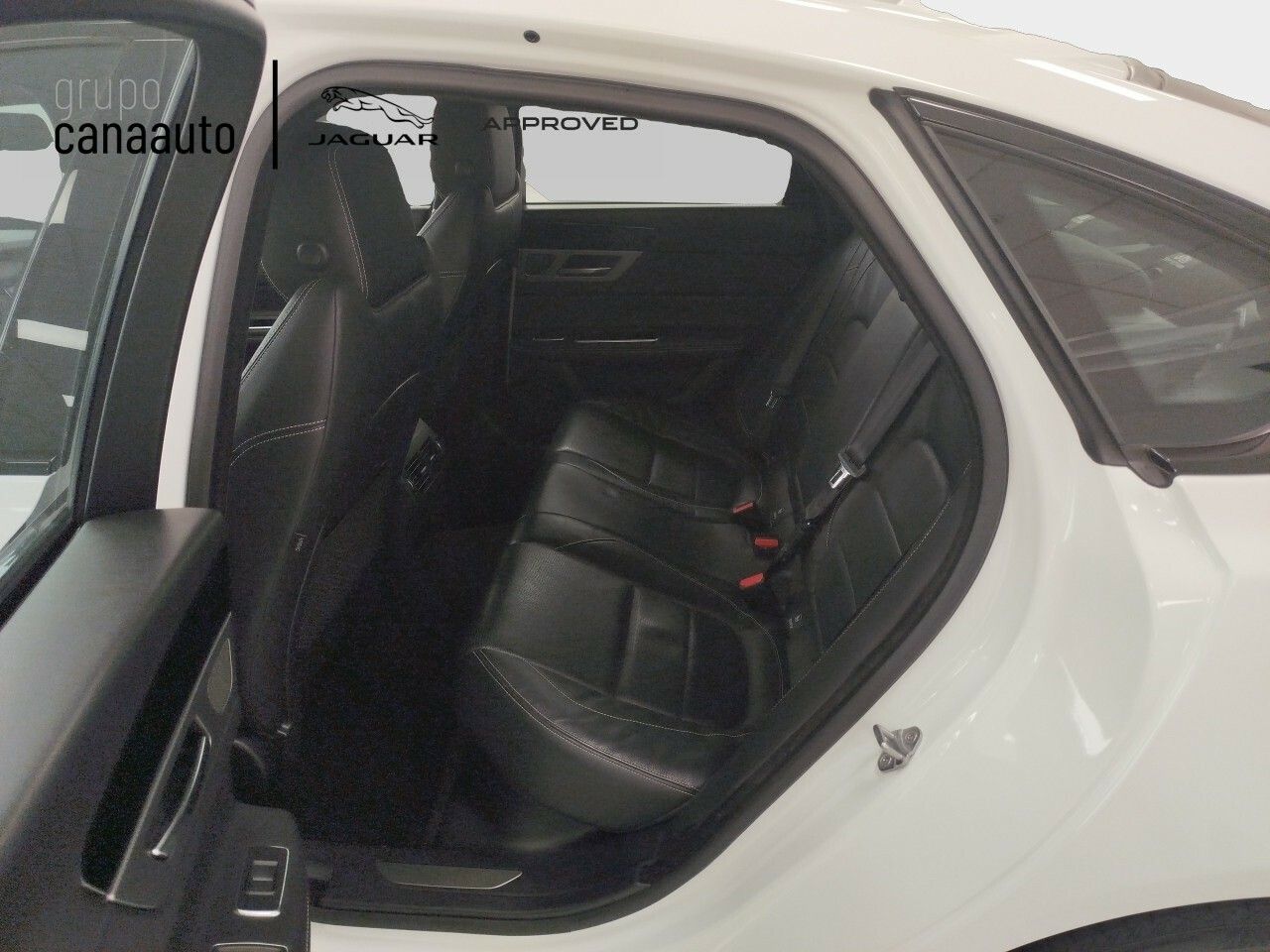 Jaguar XF 2.0D R-Sport Auto 4WD 132 kW (180 CV)  - Foto 2
