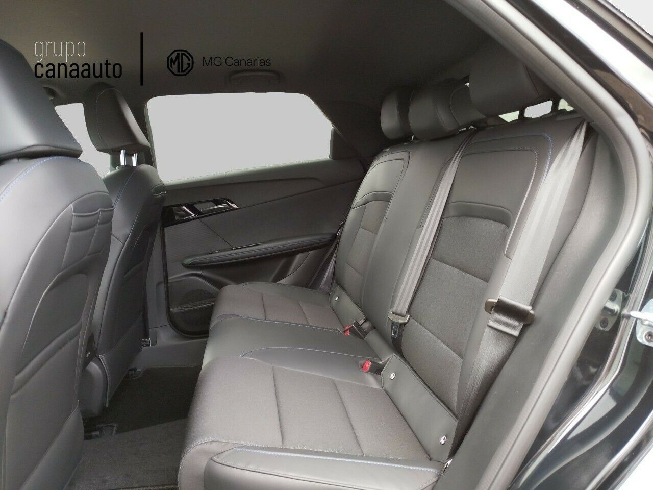 MG MG4 BEV 64KWH LUXURY 204 5P - Foto 2