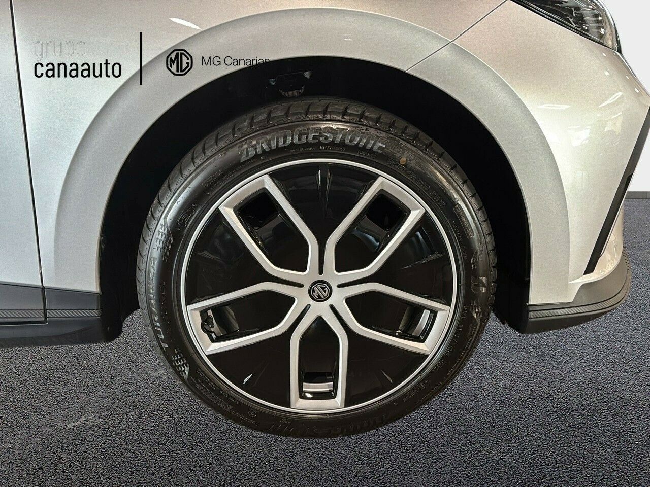 MG MG4 BEV 64KWH LUXURY 204 5P - Foto 2