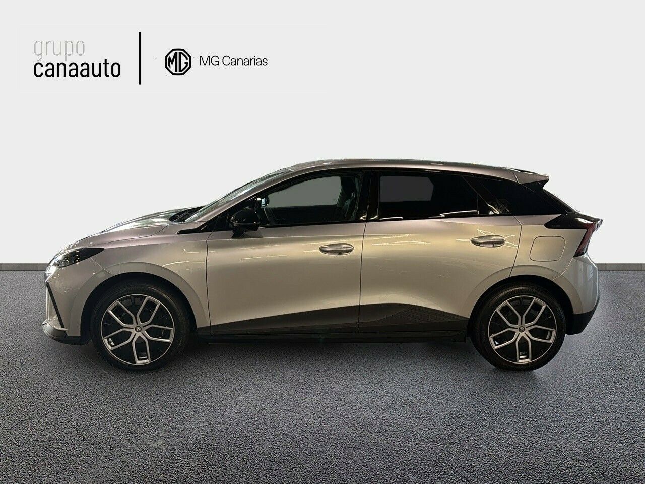 MG MG4 BEV 64KWH LUXURY 204 5P - Foto 2