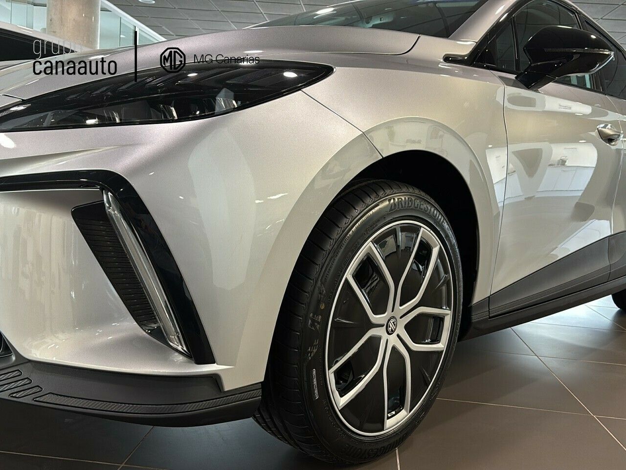 MG MG4 BEV 64KWH LUXURY 204 5P - Foto 2