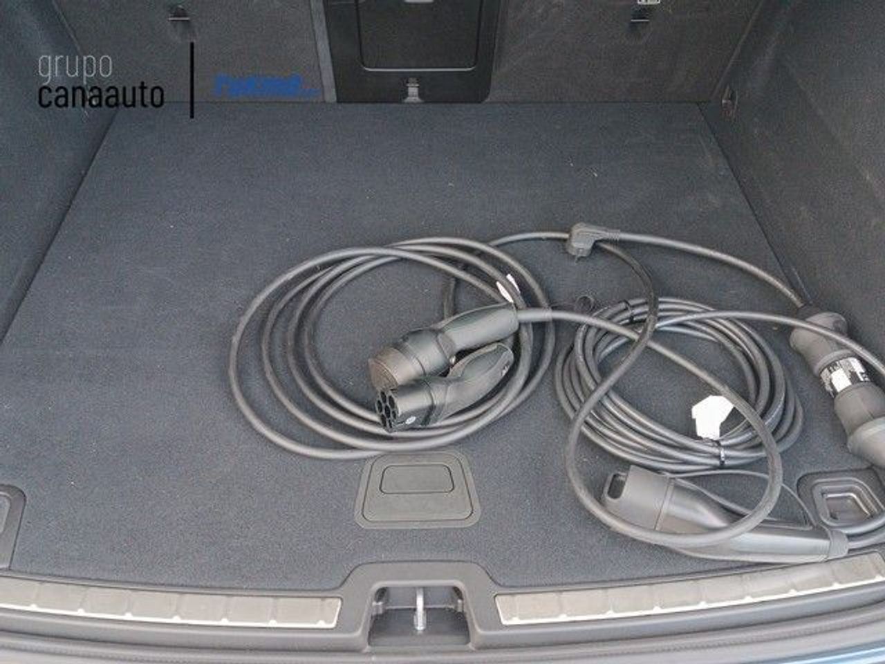 Volvo XC60 B5 G MHEV Essential AWD Auto 184 kW (250 CV) - Foto 2