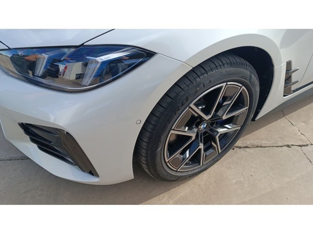 BMW i4 eDrive35 210 kW (286 CV) - Foto 2