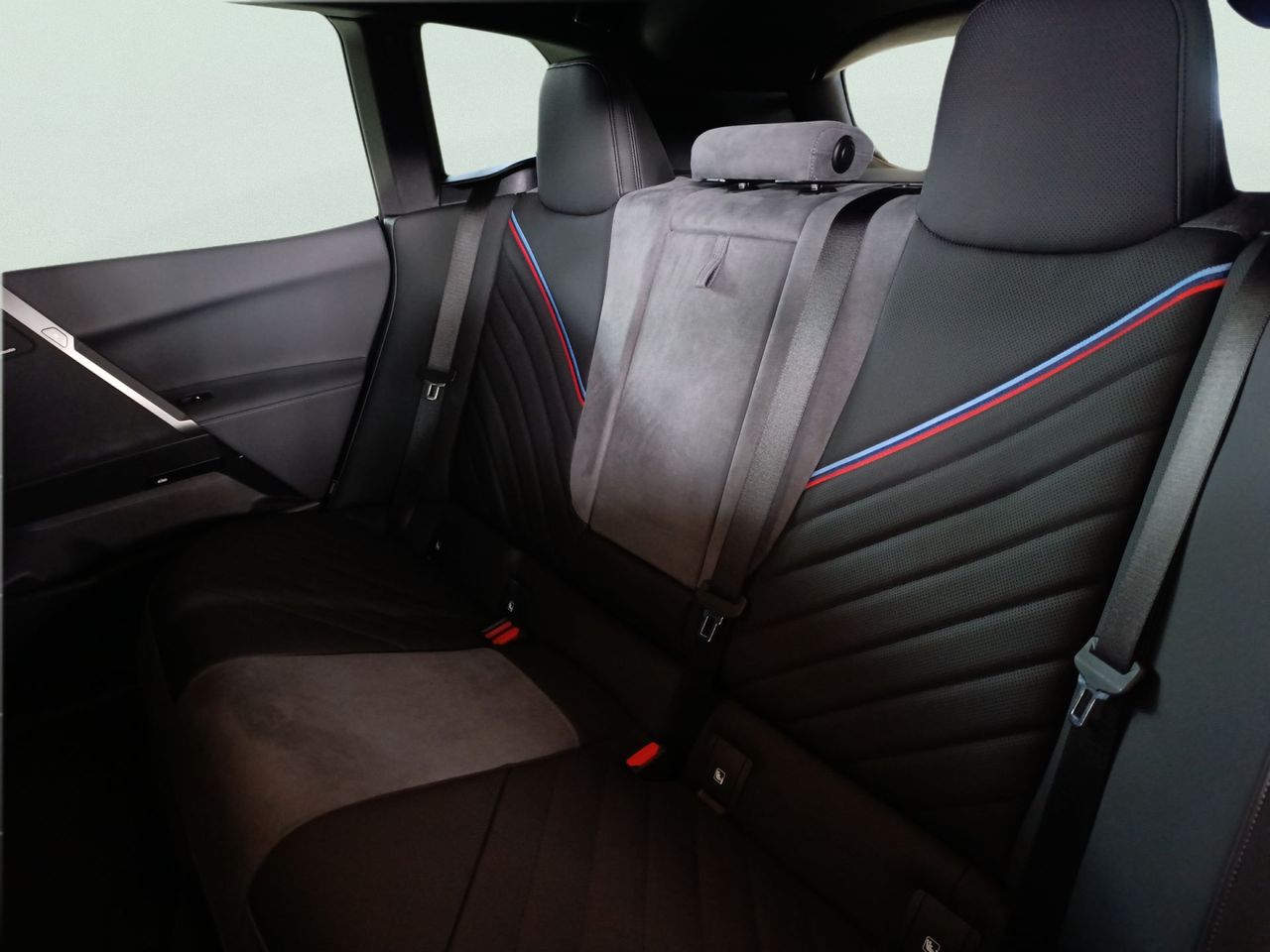 BMW iX xDrive60 400 kW (544 CV) - Foto 2