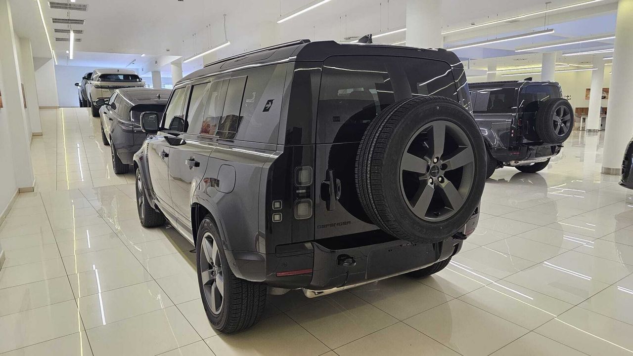 Land-Rover Defender PHEV X-Dynamic SE  - Foto 2