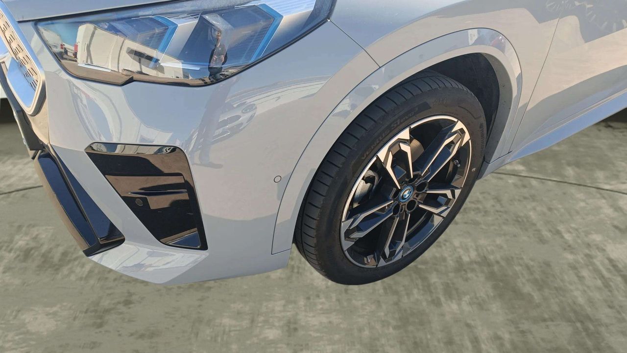 BMW iX2 eDrive20 150 kW (204 CV) - Foto 2