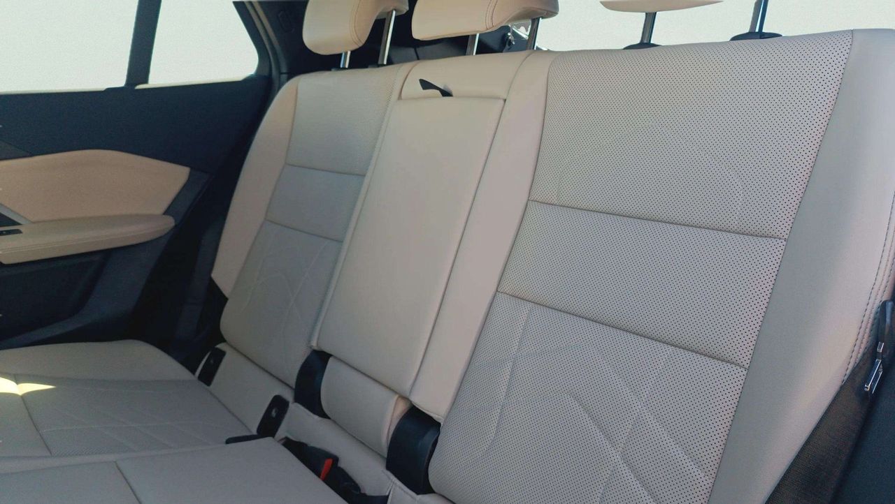 BMW iX2 eDrive20 150 kW (204 CV) - Foto 2