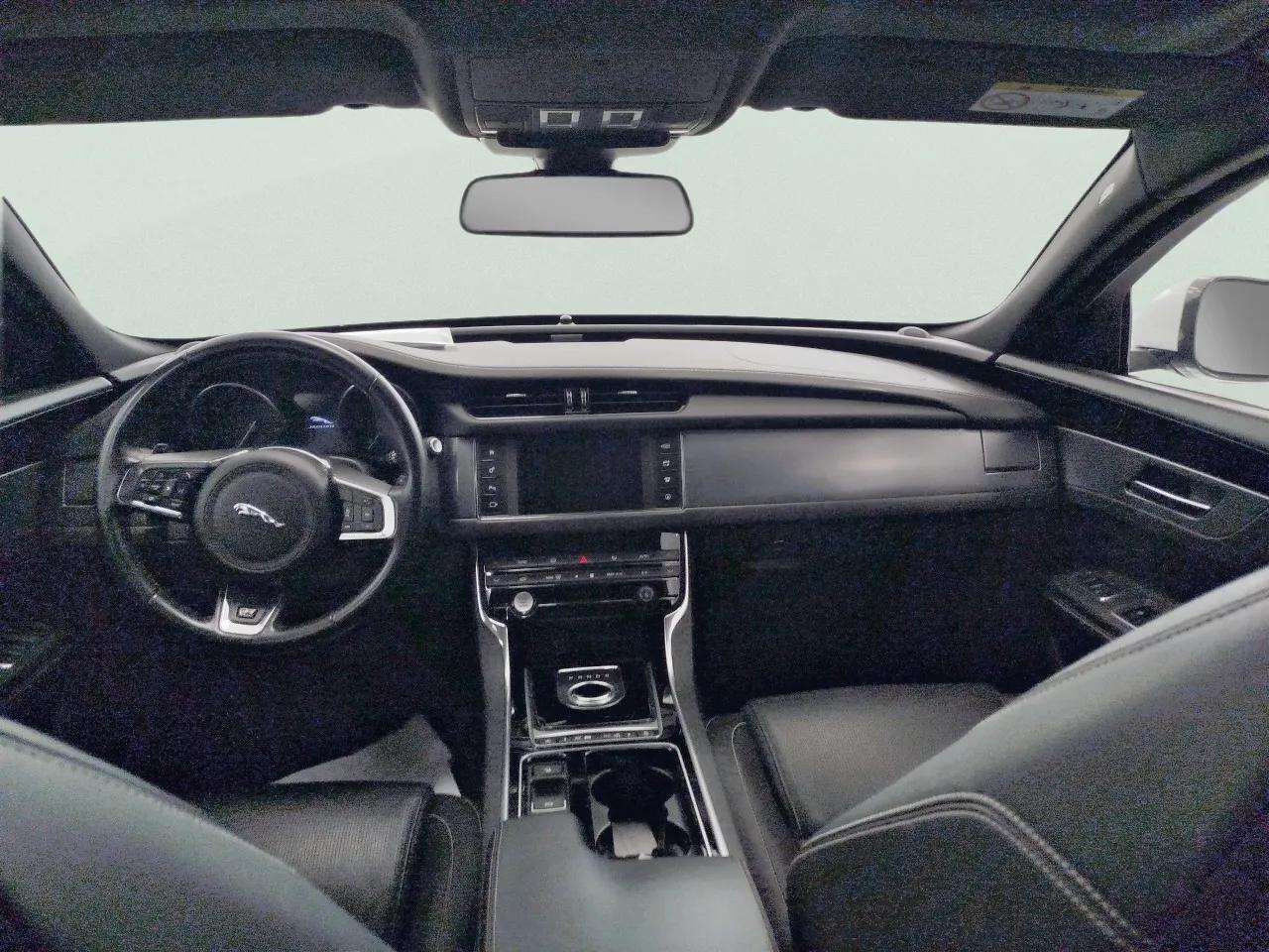 Jaguar XF 2.0D R-Sport Auto 4WD 132 kW (180 CV) - Foto 2
