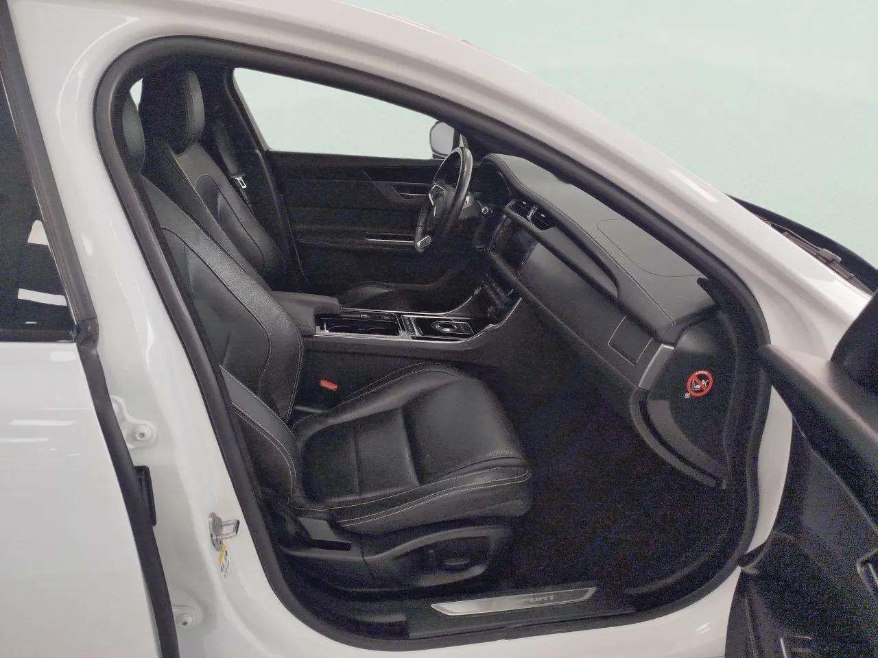 Jaguar XF 2.0D R-Sport Auto 4WD 132 kW (180 CV) - Foto 2