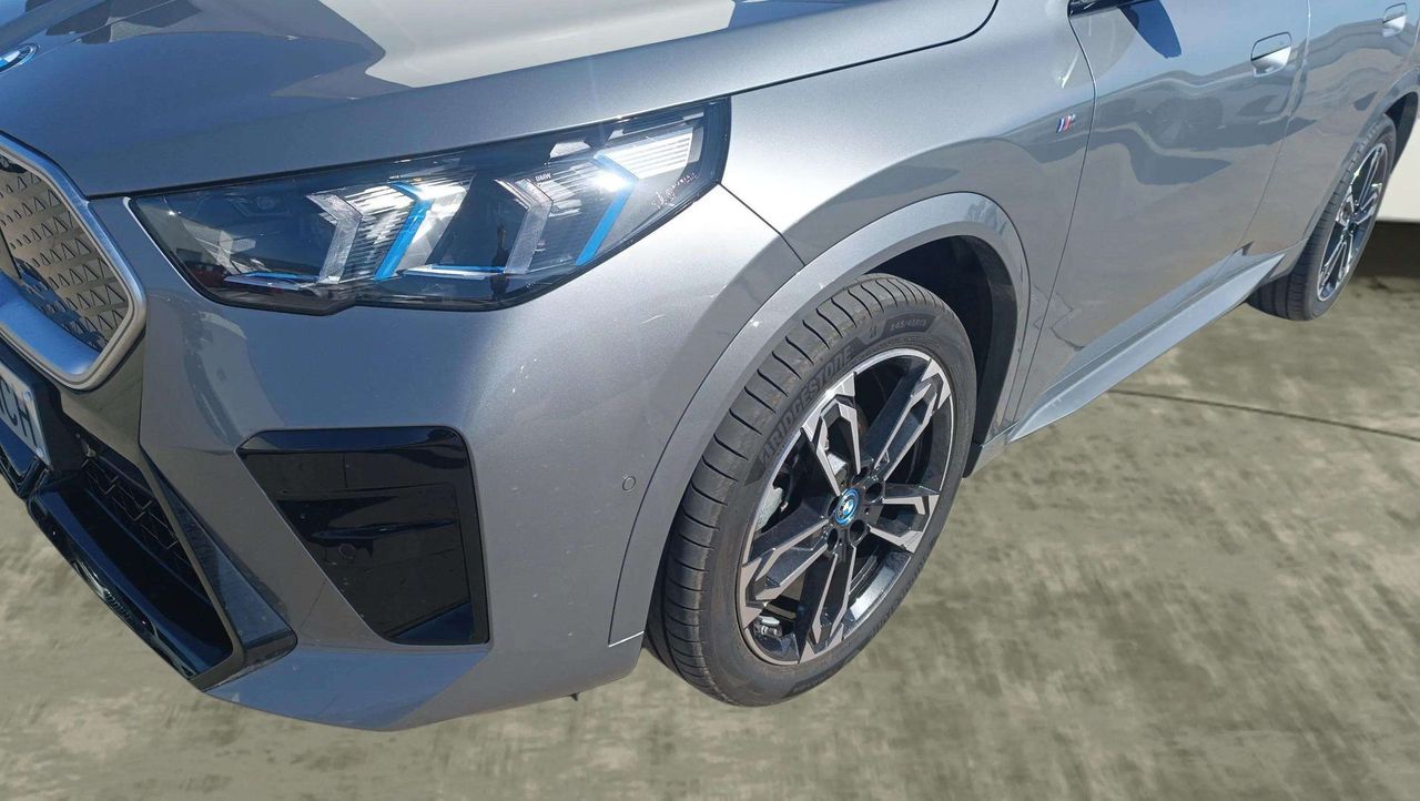 BMW iX2 eDrive20 150 kW (204 CV) - Foto 2