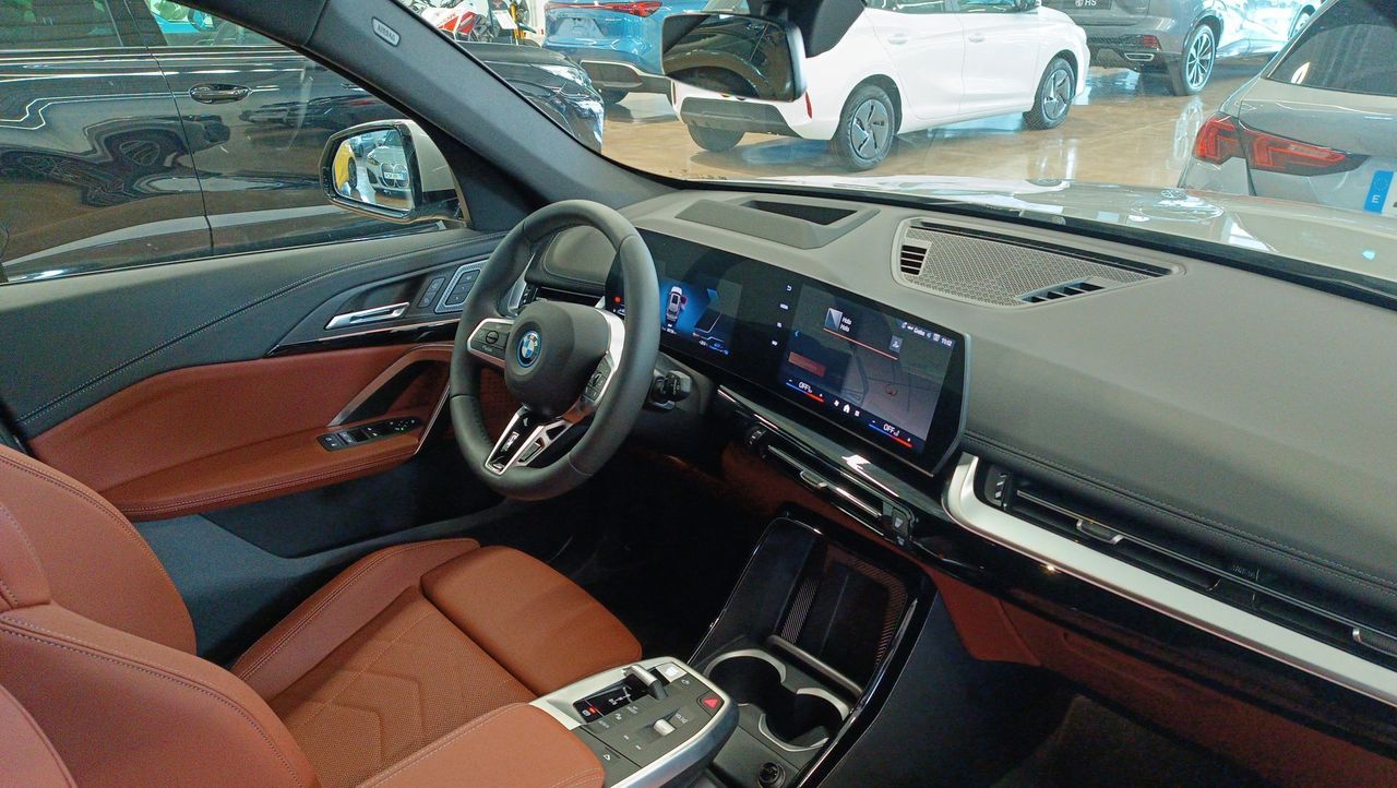 BMW X1 xDrive25e 180 kW (245 CV) - Foto 2