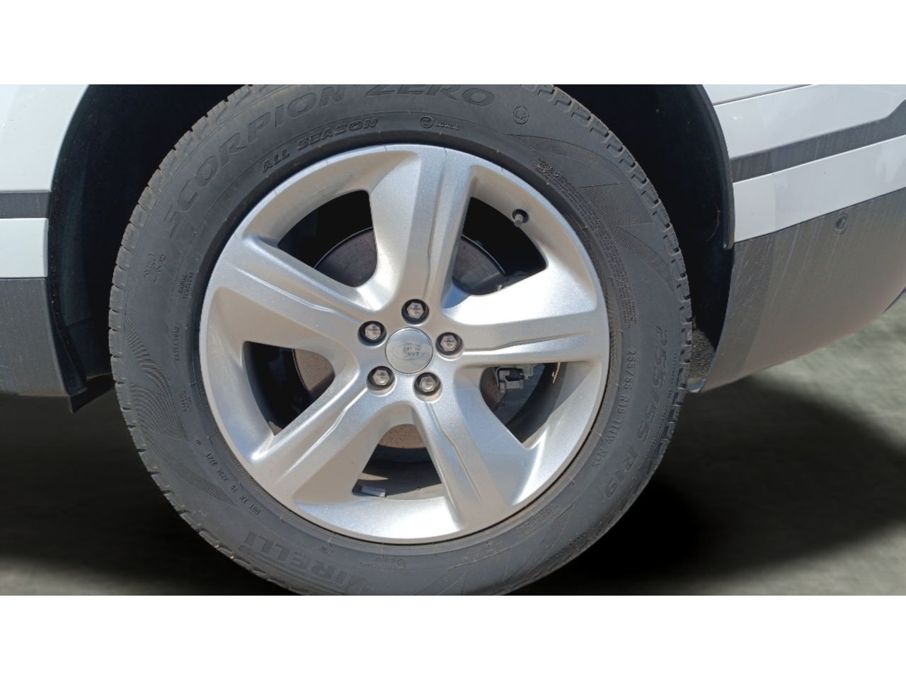 Land-Rover Range Rover Velar 2.0D I4 Standard 4WD Auto 150 kW (204 CV) - Foto 2