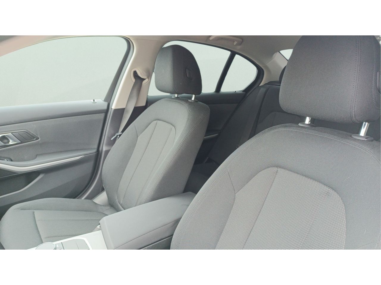 BMW Serie 3 320e 150 kW (204 CV) - Foto 2
