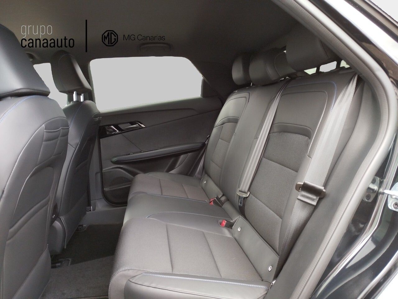 MG MG4 BEV 64KWH LUXURY 204 5P - Foto 2