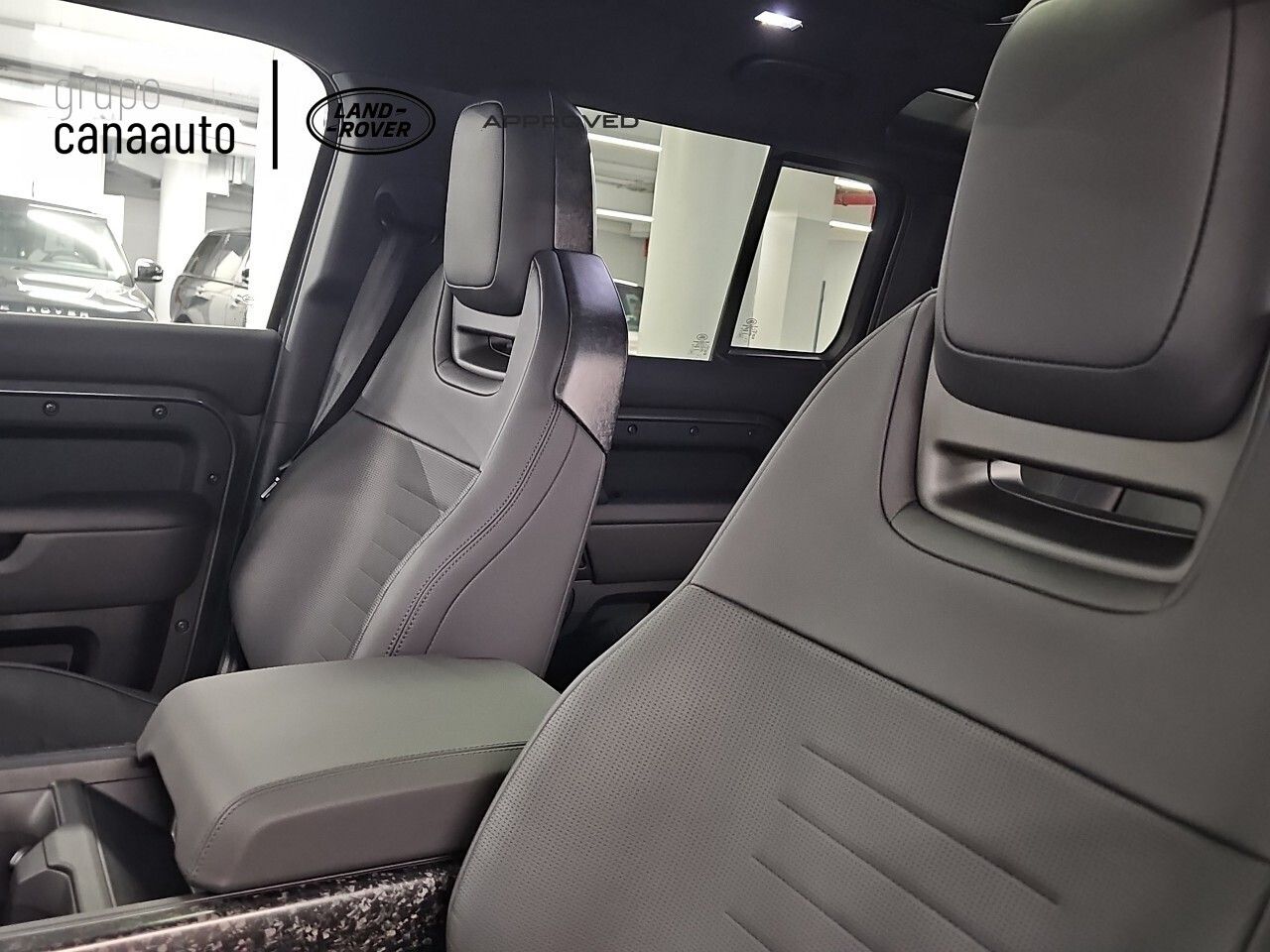 Land-Rover Defender 3.0 D250 MHEV X-DYNAMIC SE 110 AUTO 4 249 5P - Foto 2