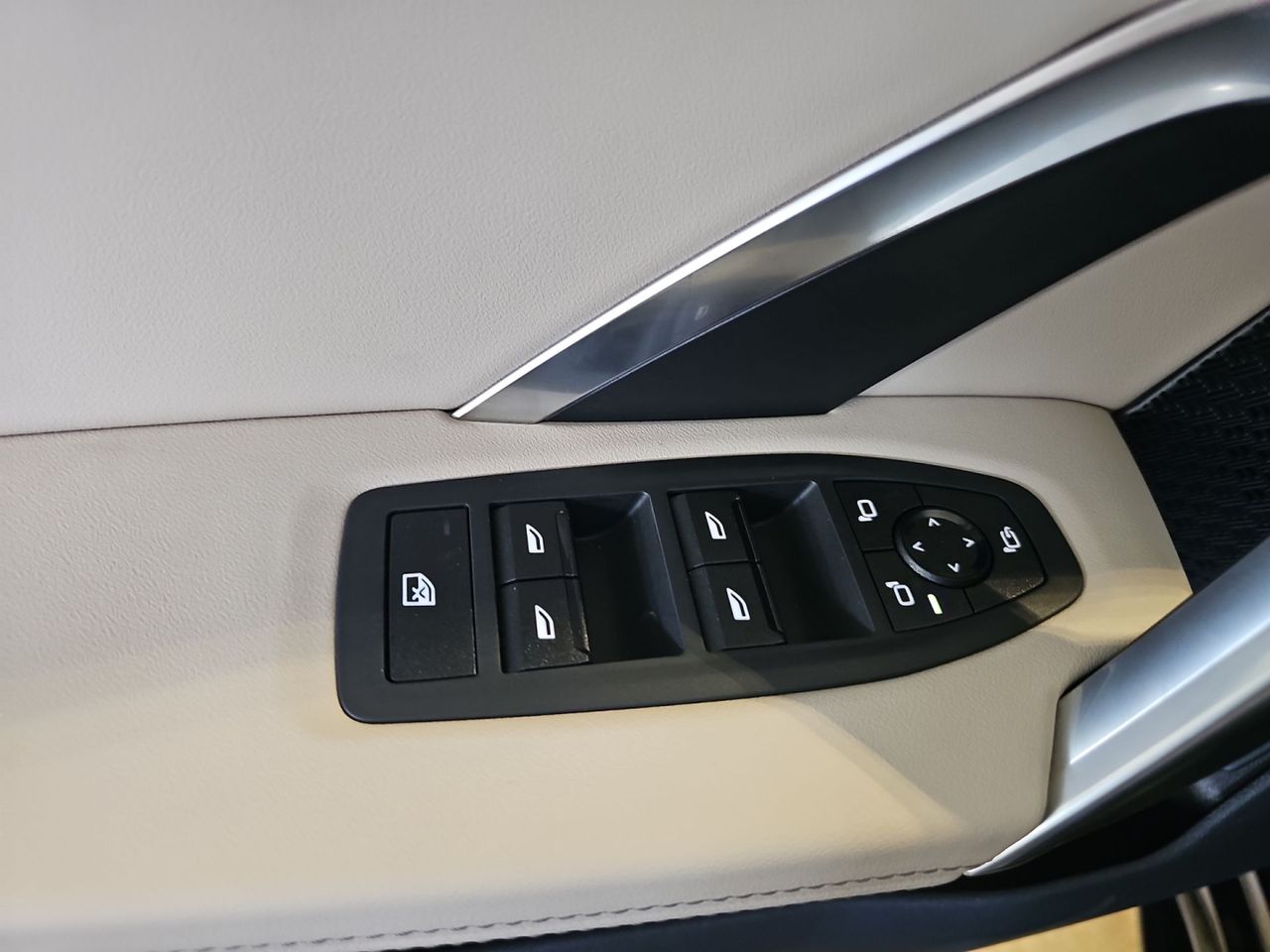 BMW iX2 eDrive20 150 kW (204 CV) - Foto 2