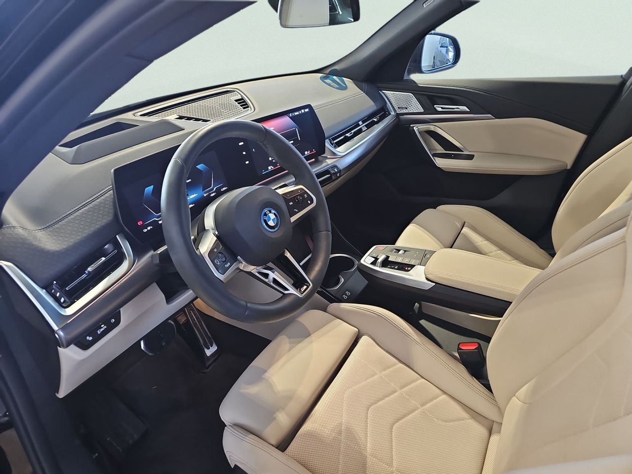 BMW iX2 eDrive20 150 kW (204 CV) - Foto 2