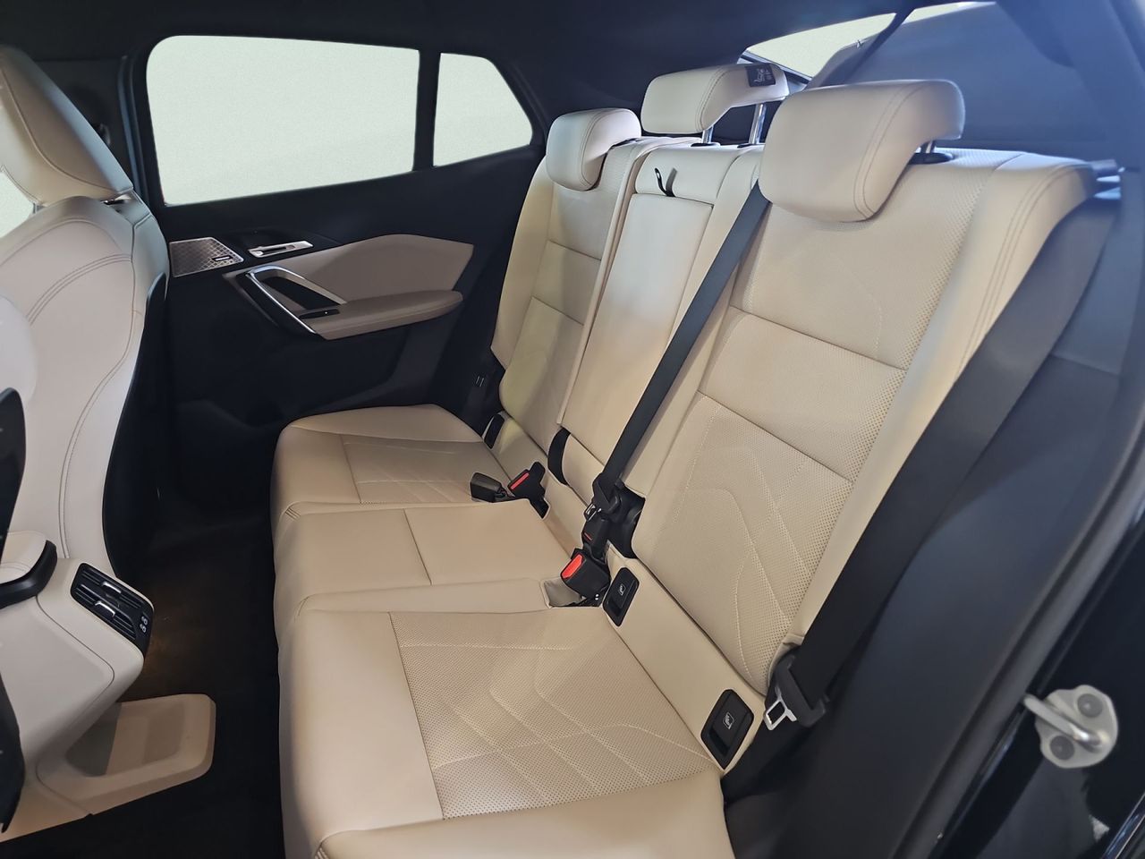 BMW iX2 eDrive20 150 kW (204 CV) - Foto 2