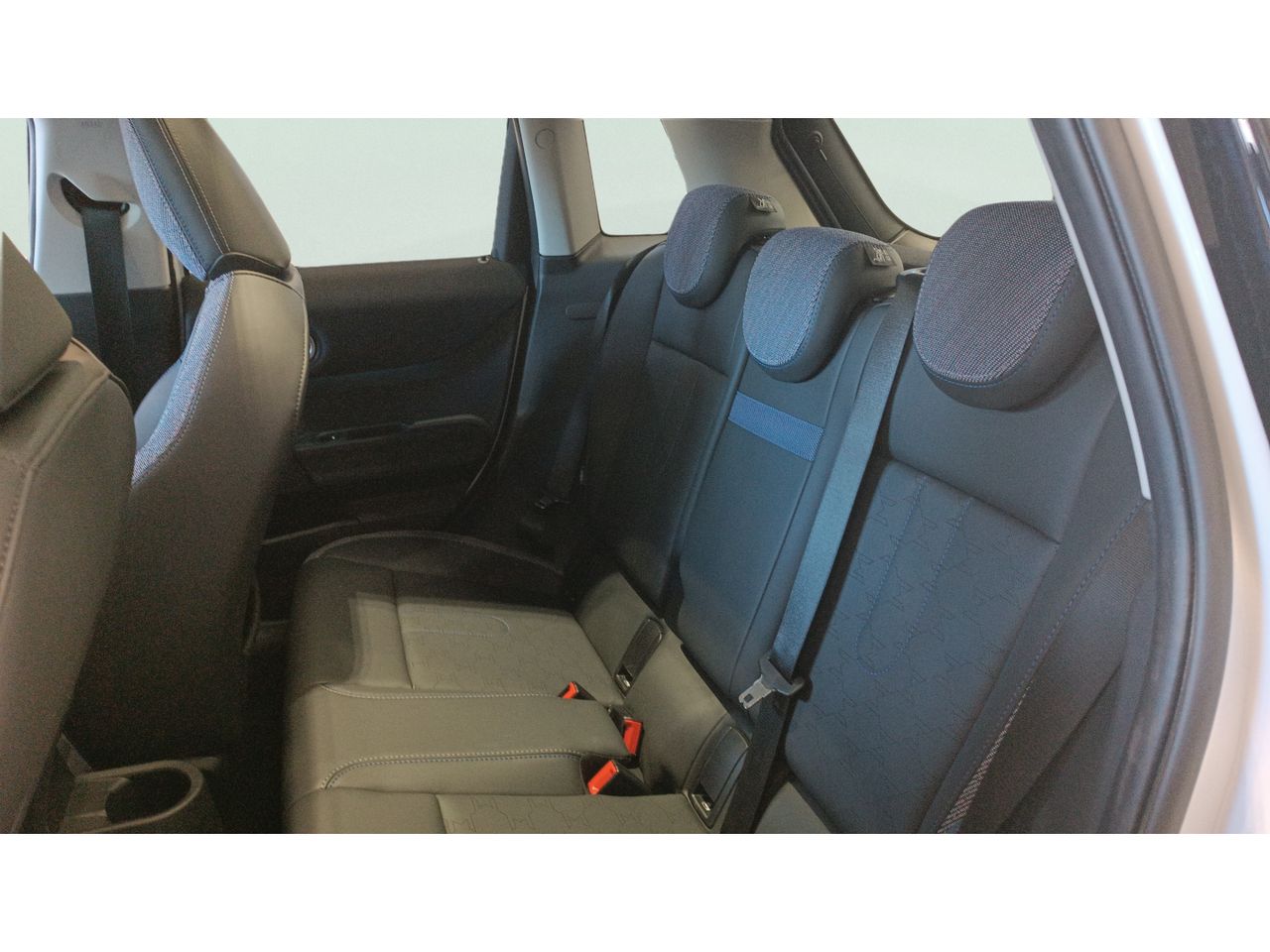 MINI Cooper C 115 kW (156 CV) - Foto 2