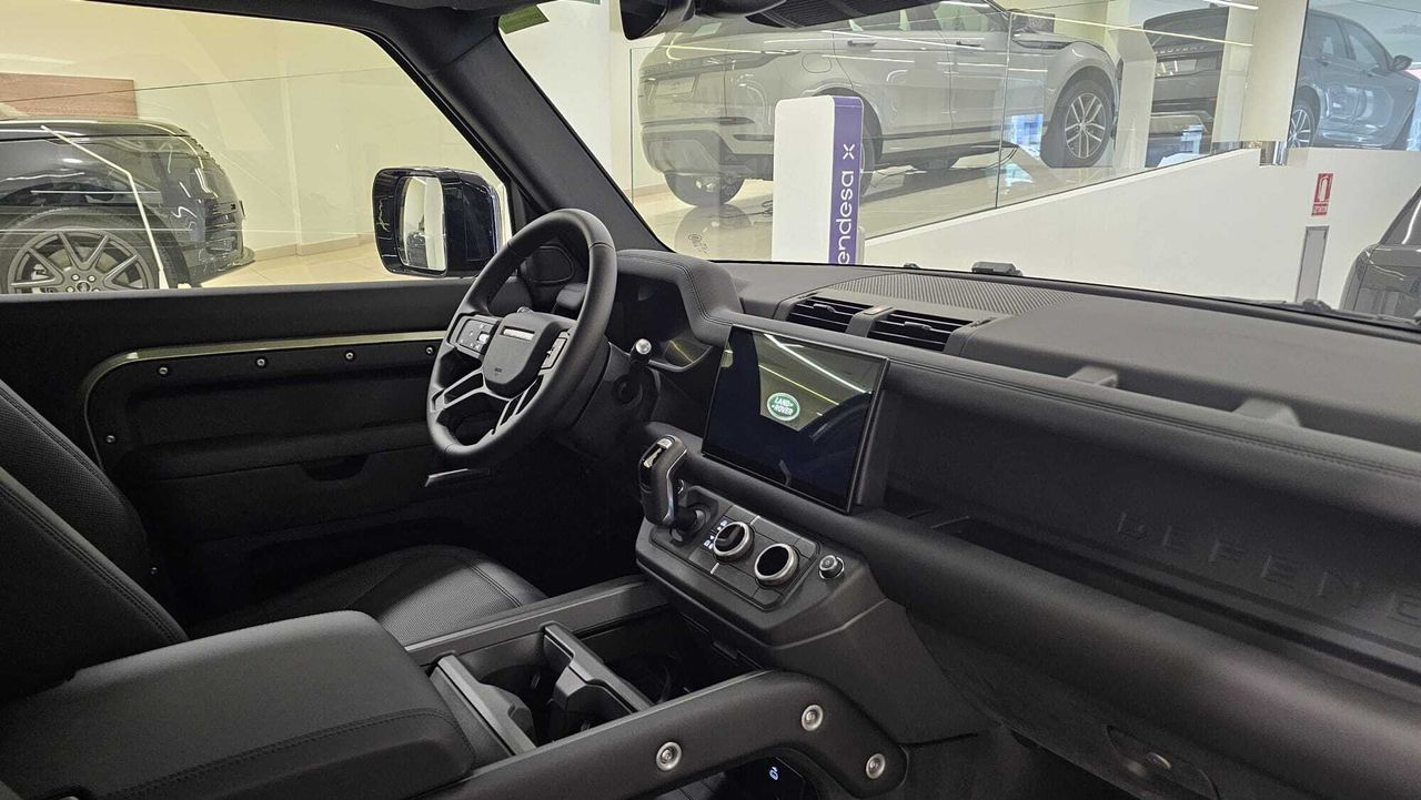 Land-Rover Defender 90 3.0D 250CV X-Dynamic SE - Foto 2