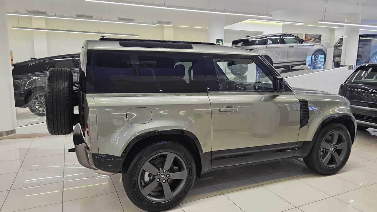 Land-Rover Defender 90 3.0D 250CV X-Dynamic SE - Foto 2