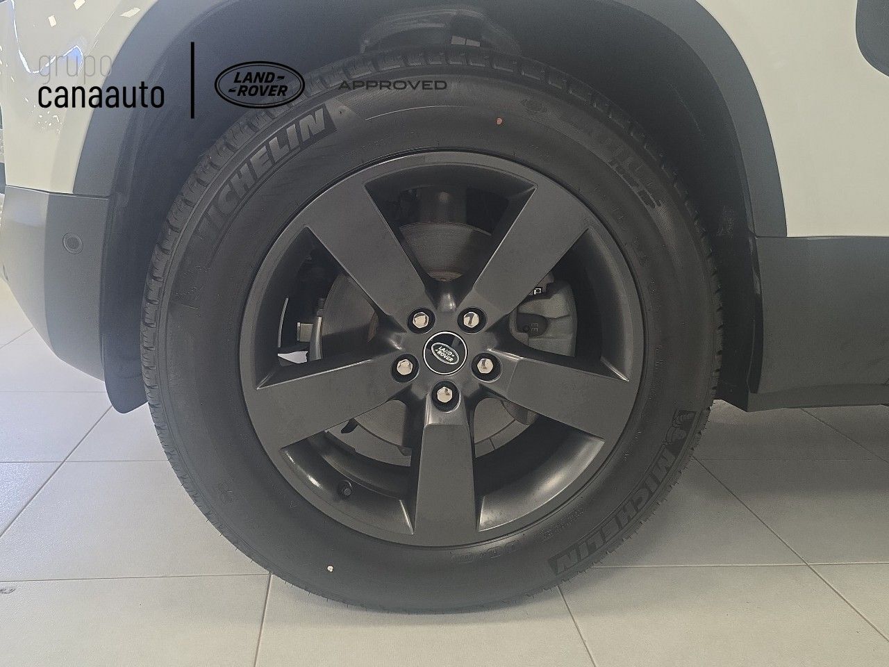 Land-Rover Defender 90 D200 MHEV Auto 4WD 147 kW (200 CV)  - Foto 2