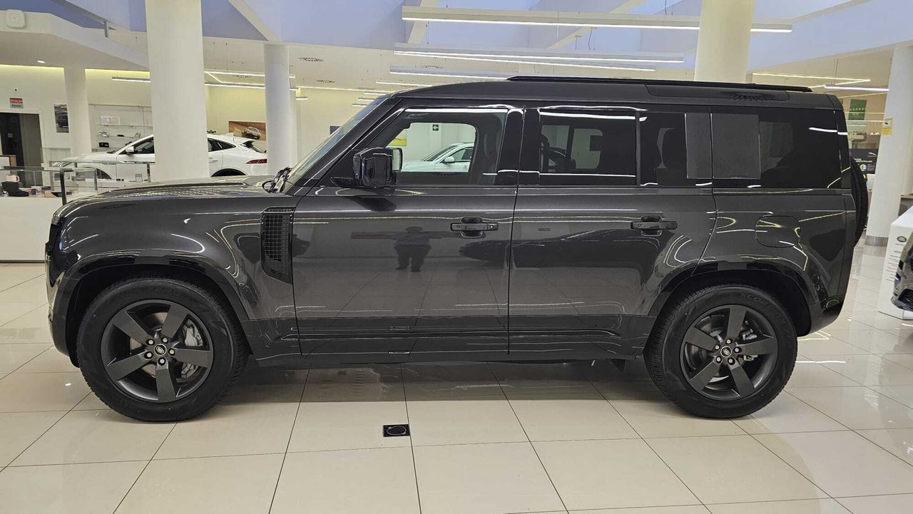 Land-Rover Defender PHEV 300CV X-Dynamic SE  - Foto 2