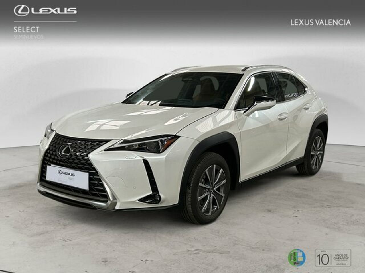 Foto lexus ux 2025 /