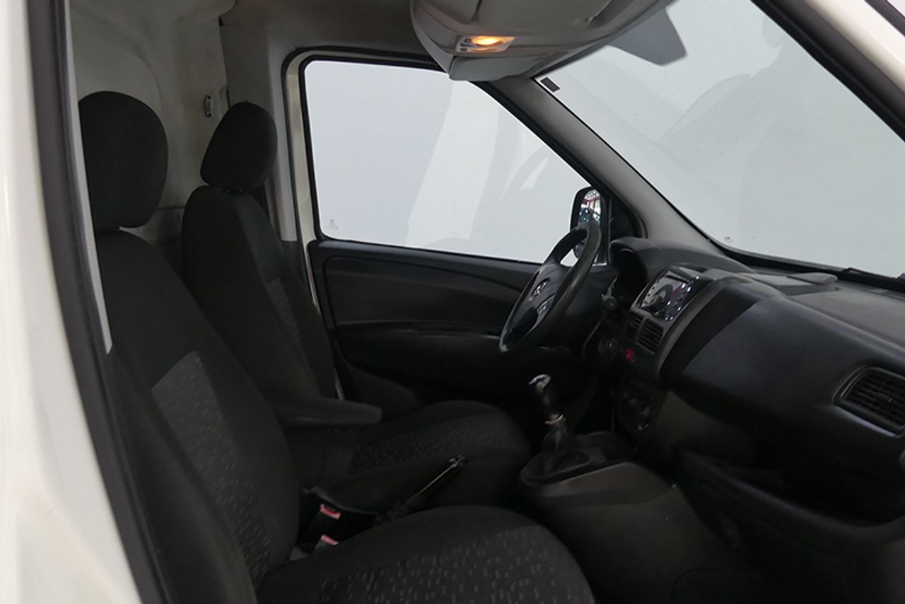 Imagen extra de Opel Combo Tour Expression 1.3 CDTI L1 H1