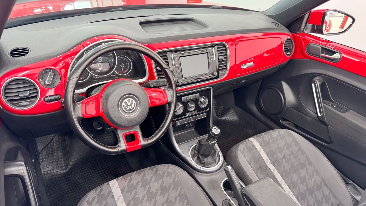 Imagen extra de Volkswagen Beetle Cabrio Beetlemanía 1.2 TSI 105CV BMT