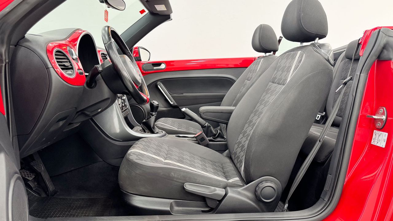 Imagen extra de Volkswagen Beetle Cabrio Beetlemanía 1.2 TSI 105CV BMT